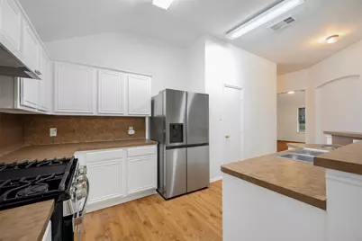 1001 Campbell Drive, McKinney, TX 75071 - Photo 2