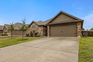 1818 Pecan Vly Dr, Kaufman, TX 75142 - Photo 2