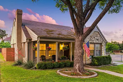 2427 Alco Avenue, Dallas, TX 75211 - Photo 2