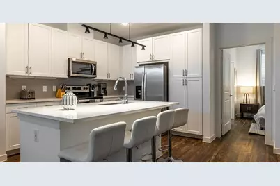 1000 Fort Worth Avenue #1021, Dallas, TX 75208 - Photo 10