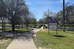 3302 Peachtree Ln, Pantego, TX 76013 - Photo 32