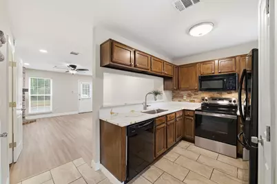 112 Churchill Lane, Euless, TX 76039 - Photo 8