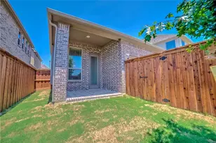 7124 Isle Royal Ln, Irving, TX 75063 - Photo 18