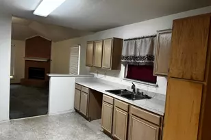 2836 St Johns Ave, Lancaster, TX 75146 - Photo 4