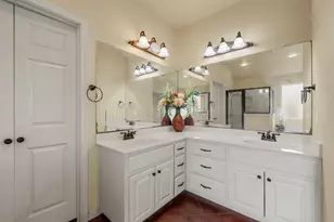 2524 Riders Way, Waco, TX 76712 - Photo 14
