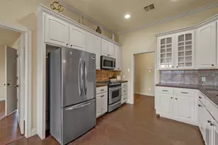 2524 Riders Way, Waco, TX 76712 - Photo 8