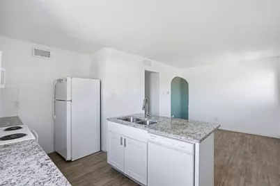 901 Bessie Street, Fort Worth, TX 76104 - Photo 20