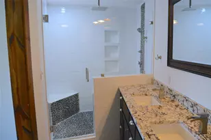 196 Crowfoot Ln, Whitney, TX 76692 - Photo 18