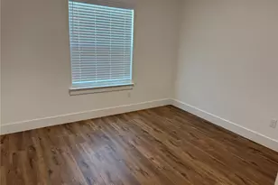 202 Pine St, Bonham, TX 75418 - Photo 18