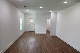 202 Pine St, Bonham, TX 75418 - Photo 8