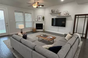 4721 Cash Dr, Carrollton, TX 75010 - Photo 4