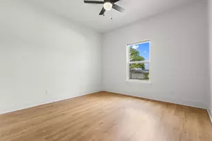 105 Runaway Bay Dr, Runaway Bay, TX 76426 - Photo 20