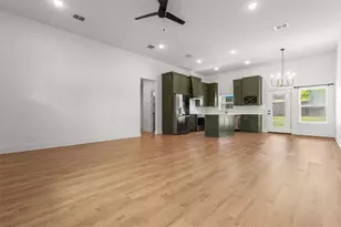 105 Runaway Bay Dr, Runaway Bay, TX 76426 - Photo 6