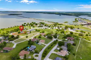 105 Runaway Bay Dr, Runaway Bay, TX 76426 - Photo 2