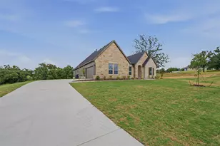 128 Oak Grv Wy, Springtown, TX 76082 - Photo 4