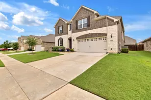 820 Basket Willow Terrace, Fort Worth, TX 76052 - Photo 2