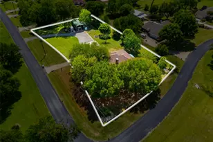 500 Seneca Dr, Waxahachie, TX 75165 - Photo 4