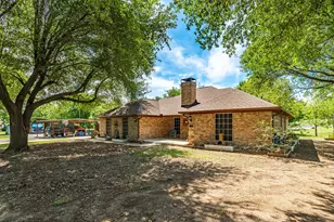 500 Seneca Dr, Waxahachie, TX 75165 - Photo 2