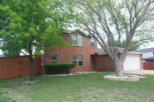 1328 Dandelion Trail, Burleson, TX 76028 - Photo 2