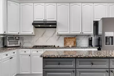 115 Saint James Road, Irving, TX 75063 - Photo 10