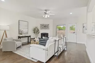 1136 Hidden Lakes Way, Rockwall, TX 75087 - Photo 4