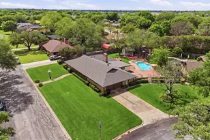 1226 Crestwood Dr, Cleburne, TX 76033 - Photo 32