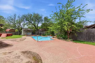 1226 Crestwood Dr, Cleburne, TX 76033 - Photo 8
