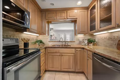 1229 Roaring Springs Road, Fort Worth, TX 76114 - Photo 10