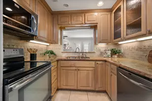 1229 Roaring Springs Rd, Fort Worth, TX 76114 - Photo 10