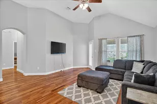 9808 Mullins Crossing Dr, Fort Worth, TX 76126 - Photo 6