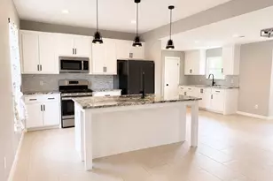 202 4th St, Joshua, TX 76058 - Photo 4