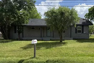 202 4th St, Joshua, TX 76058 - Photo 32