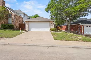 225 Juniper Ridge Ct, DeSoto, TX 75115 - Photo 2