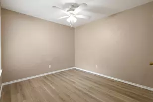 225 Juniper Ridge Ct, DeSoto, TX 75115 - Photo 16