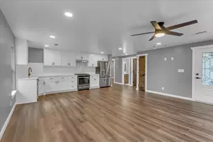 103 N Mill St, Savoy, TX 75479 - Photo 8