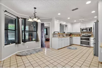 834 S Ridgeway Drive, Cleburne, TX 76033 - Photo 6