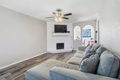 5544 Dunson Drive, Haltom City, TX 76148 - Photo 2