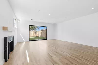 4525 Hopkins Avenue, Dallas, TX 75209 - Photo 10