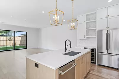 4525 Hopkins Avenue, Dallas, TX 75209 - Photo 8
