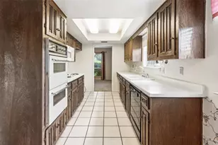 1017 Ravencroft Dr, Garland, TX 75043 - Photo 16