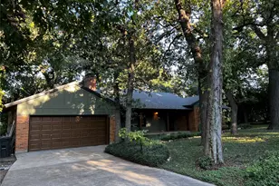 108 Woodland Dr, Irving, TX 75060 - Photo 2