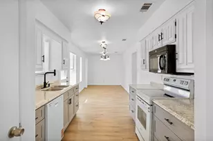 2604 Danny Ln, Farmers Branch, TX 75234 - Photo 8