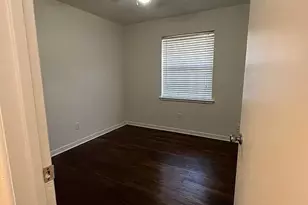 8936 Angleton Pl, Dallas, TX 75243 - Photo 8