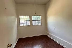 8936 Angleton Pl, Dallas, TX 75243 - Photo 6