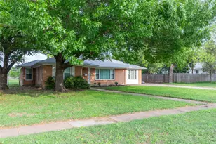 805 S Seaman St, Eastland, TX 76448 - Photo 2