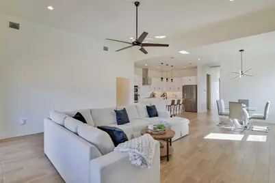 4560 Jackson Bend Court, Granbury, TX 76049 - Photo 10