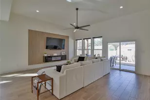 4560 Jackson Bend Ct, Granbury, TX 76049 - Photo 8
