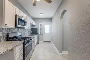 320 W Canty St, Dallas, TX 75208 - Photo 8