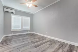 320 W Canty St, Dallas, TX 75208 - Photo 10