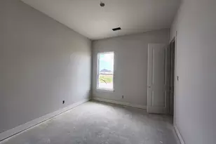 12421 Hornfels Dr, Krum, TX 76249 - Photo 8